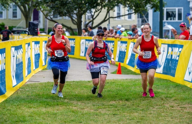 patriotic trio finishing